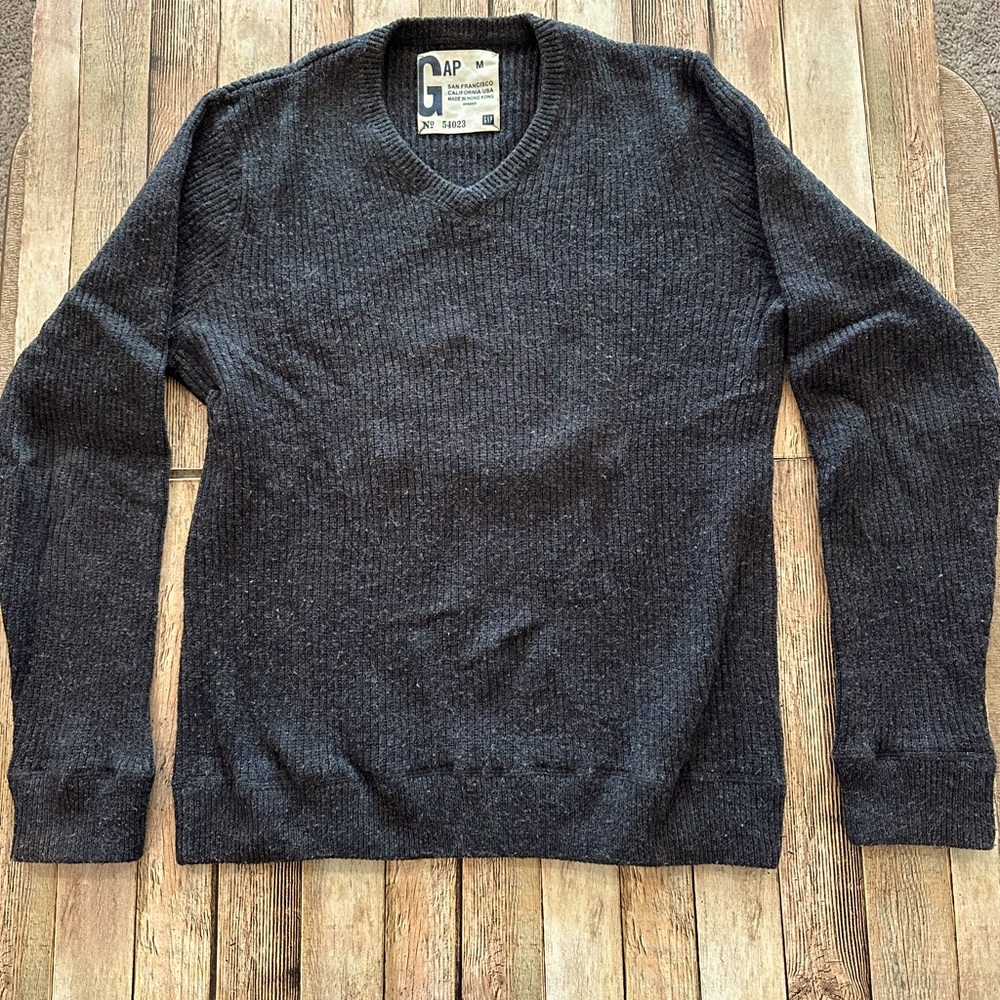 Gap Fitted  V Neck Sweater - Black